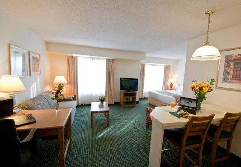 Residence Inn Appleton Quarto foto